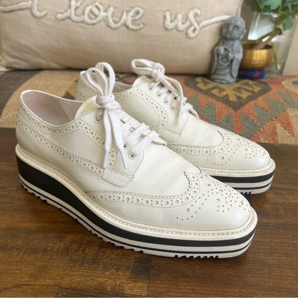 Prada | Shoes | Prada 29 Brogue Wingtip Platform Oxford  display picture 3